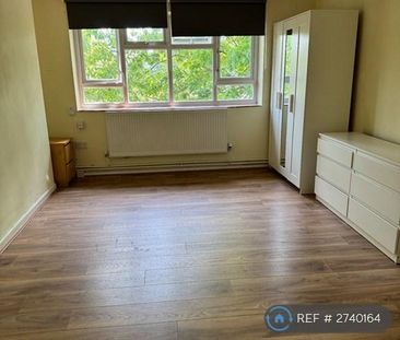 1 bedroom in a flat share to rent - Photo 1