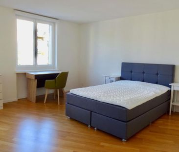 Furnished room in modernised apartment in a top location - Photo 1
