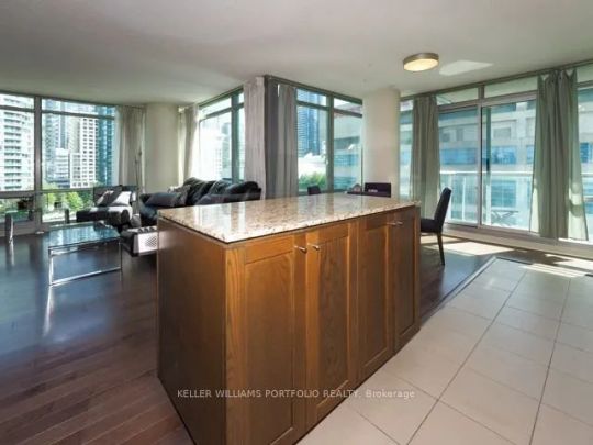 81 Navy Wharf Court #912 - Photo 1