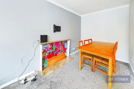 6 bedroom terraced house to rent - Photo 3