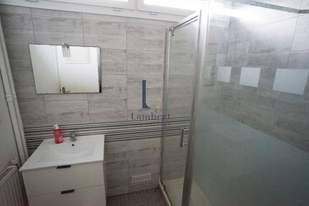 Location Appartement 4 pièces 63m² - Photo 2