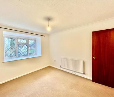 2 bedroom maisonette to rent - Photo 4