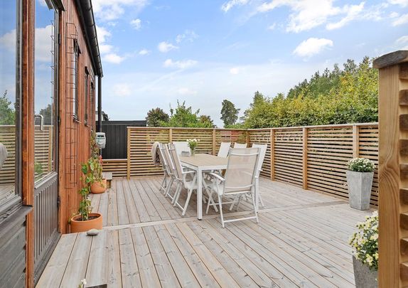 Gullrisvägen, Upplands Väsby - Photo 1