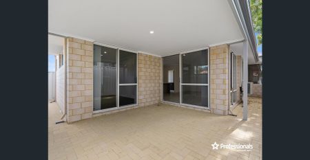 SPACIOUS MODERN HOME! - Photo 3