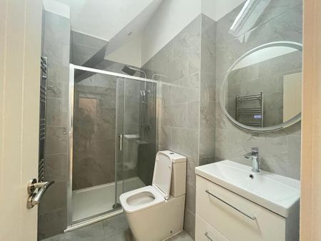2 bedroom flat to rent - Photo 3