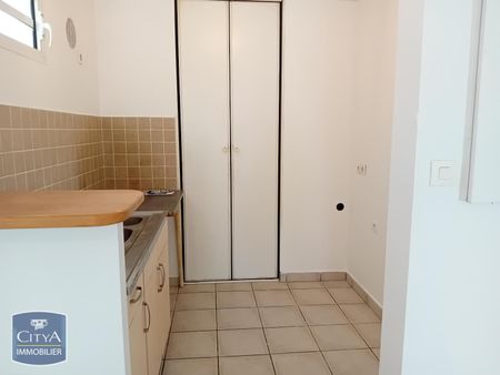 Location Appartement 3 pièces 79m² LE TAMPON 97430 - Photo 2