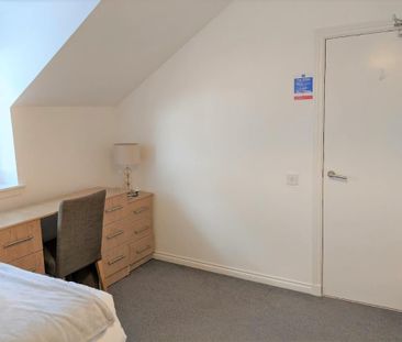 3 bedroom terraced house to rent - Photo 2