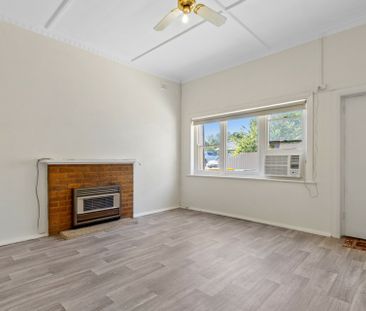 Retro Charm with Space to Make It Your Own - Photo 6