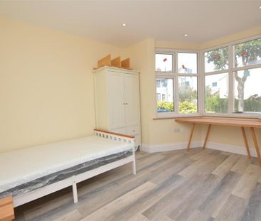 6 bedroom semi-detached house to rent - Photo 6