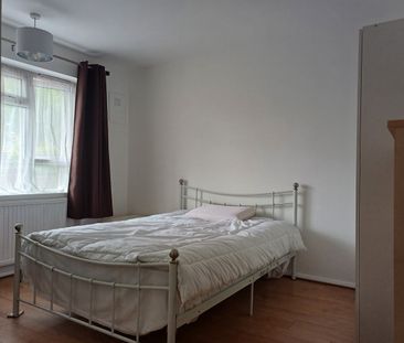 Room in a Shared House, Tarling Road, E16 - Photo 3