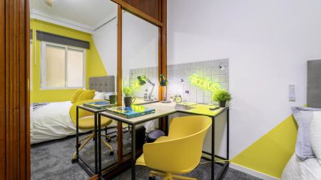 Room in a shared 8-bedroom apartment for rent in Goya - Photo 4