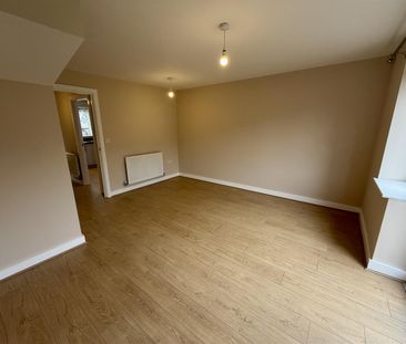 2 Bedroom Semi-Detached House for rent in Swan Road, Lakeside, Donc... - Photo 1