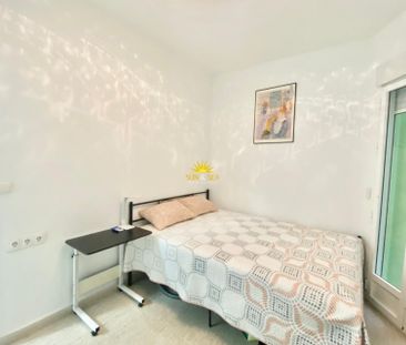2 BEDROOM APARTMENT - TORREVIEJA - Foto 4