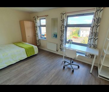 4 Bed Terraced House, Nazareth Road, NG7 - Photo 1
