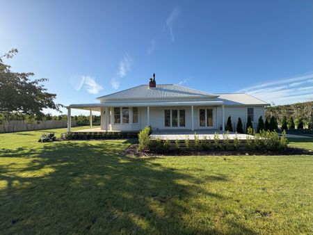 Spacious Rural Villa in Haumoana - Photo 4