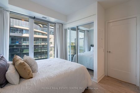 For Lease - 70 Annie Craig Drive Unit# 703, Toronto, Ontario - Photo 2