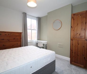 3 bedroom end of terrace house to rent - Photo 6