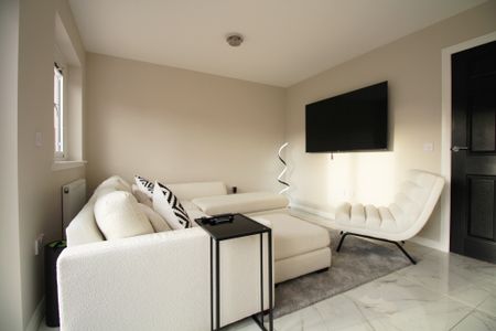 Broomfield Crescent, Barmulloch, Glasgow - Photo 2