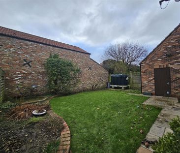 Laburnum Close, Rufforth, York - Photo 1