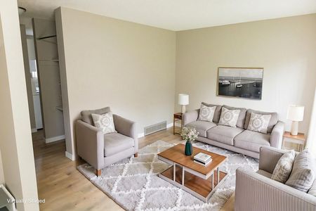 University Townhomes - Photo 2