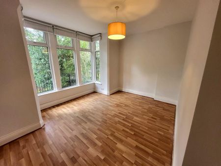 2 bedroom flat to rent - Photo 2