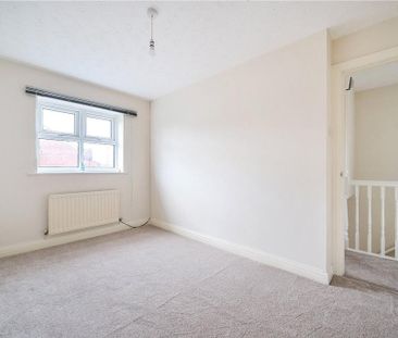 3 bedroom detached house to rent - Photo 2