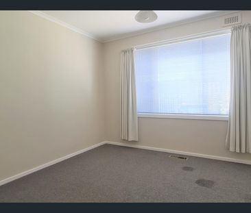 Family Comfort in the Box Hill High School Zone - Photo 1