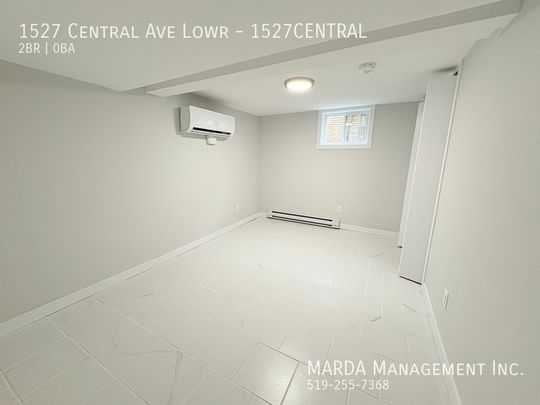 STYLISH NEWLY RENOVATED 2BEDROOM/1BATH LOWER UNIT+UTILITIES - Photo 1