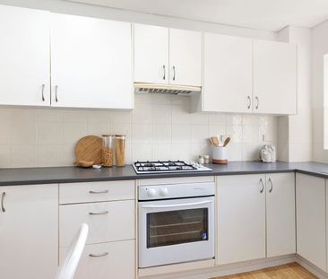 10/3 Greenwood Place, Freshwater NSW 2096 - Apartment For Rent | Do... - Photo 4