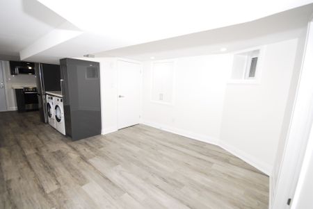 For Lease - 779 Dovercourt Road, Toronto, Ontario - Photo 3