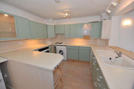 3 bedroom terraced house to rent - Photo 2