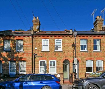 A beautifully presented period home with flexible accommodation and... - Photo 2