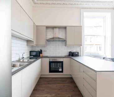 6 bedroom flat share to rent - Photo 4