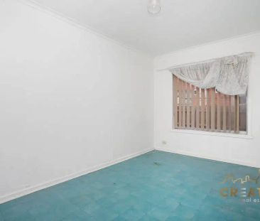 “PERFECT HOME IN ALBION” - Photo 4