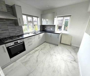 East Lodge, Holly Park Gardens, Finchley, Finchley, N3 - Photo 1