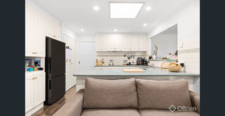 Big home, even bigger backyard! - Photo 5