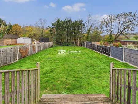 Edgwarebury Lane, Edgware, HA8 - Photo 5