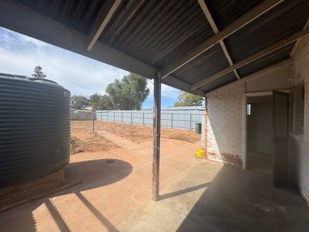 18 Bryant Street, Port Augusta West SA 5700 - Photo 5