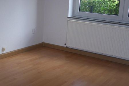 Wohnung im 3. OG ohne Mieter drüber mit 2 Balkonen - Photo 3