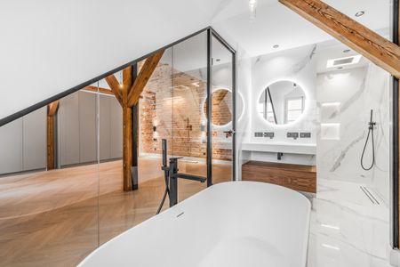 Niepowtarzalny Apartament z poddaszem na Starówce - Zdjęcie 5