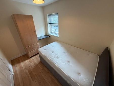 Great 5 Bedroom Apartment, 2B Rugby Avenue, Queens Quarter, Belfast, BT7 1RG - Photo 3