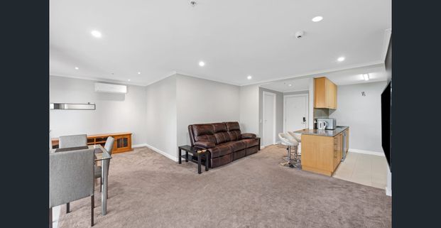 Contemporary Coastal Living in Glenelg - Photo 1