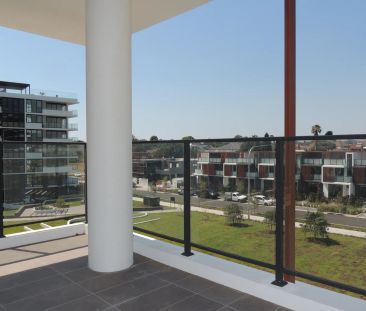 Modern 2-bedroom Apartment! - Photo 2