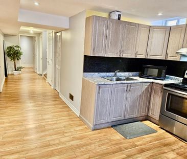 For Lease - 3366 Covent Crescent, Mississauga, Ontario - Photo 2