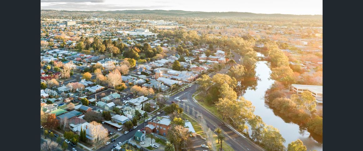 LOW MAINTENANCE LIVING IN A SOUGHT AFTER LOCATION - Photo 1