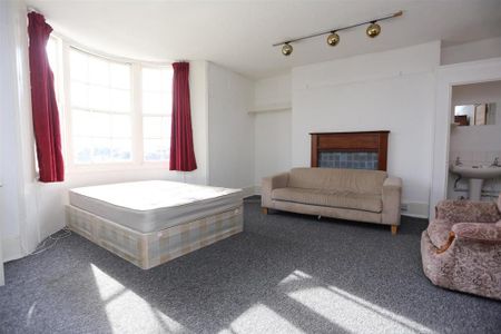 5 bedroom maisonette to rent - Photo 5