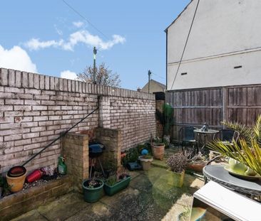 Park Road, LOWESTOFT - Photo 3
