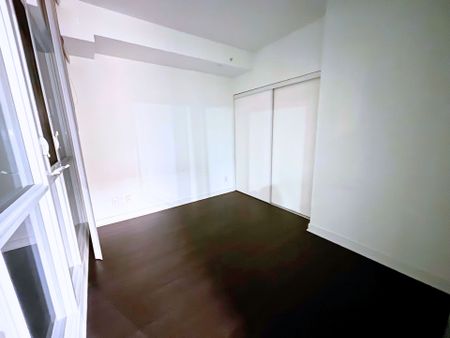 For Lease - 290 Adelaide Street Unit# 2612, Toronto, Ontario - Photo 3