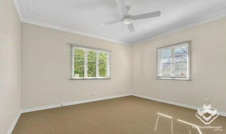 Spacious Family Home for Lease in Hendra - Photo 4