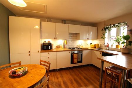 1 bedroom end of terrace house to rent - Photo 2